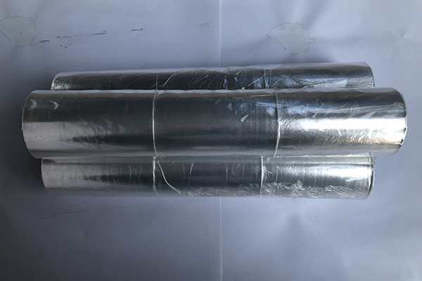 如果需要使用保鲜膜进行微波炉加热需要挑选保鲜膜的耐温范围