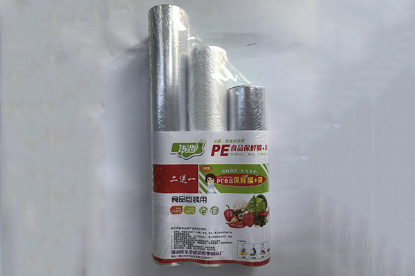 保鲜膜虽便捷切勿盲目使用需根据食材特性选择储存方式让其守护食品健康